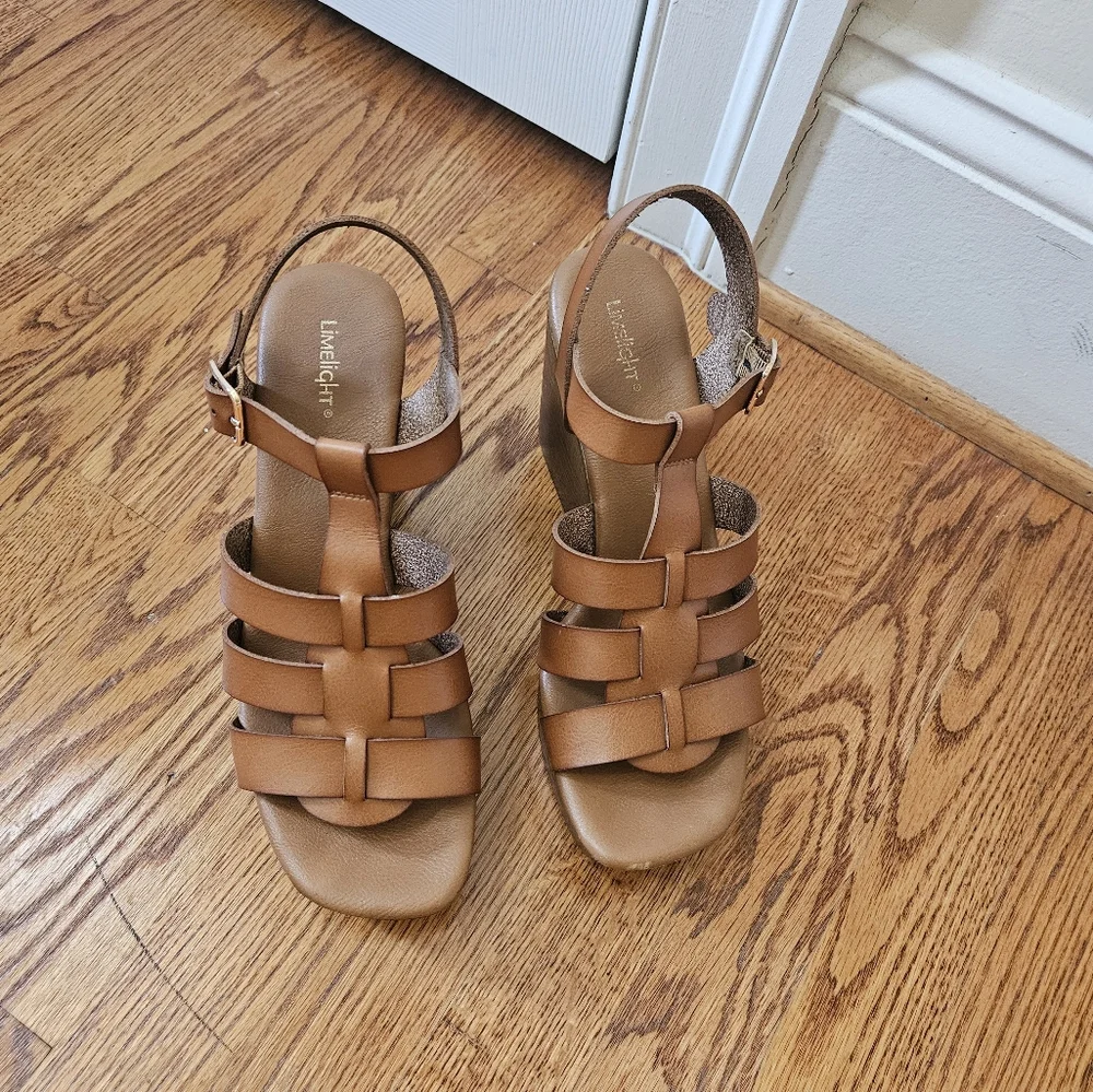 NWOT Limelight Slingback Wedge Platform Clogs Sandals in brown/Natural tan